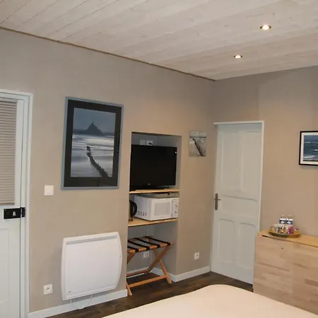 Les Agapanthes Bed & Breakfast